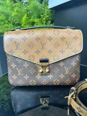 LOUIS VUITTON Bag New LV Bag